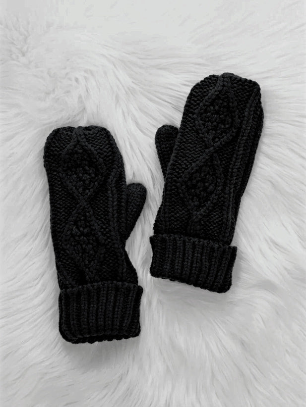 Cable Mittens Black