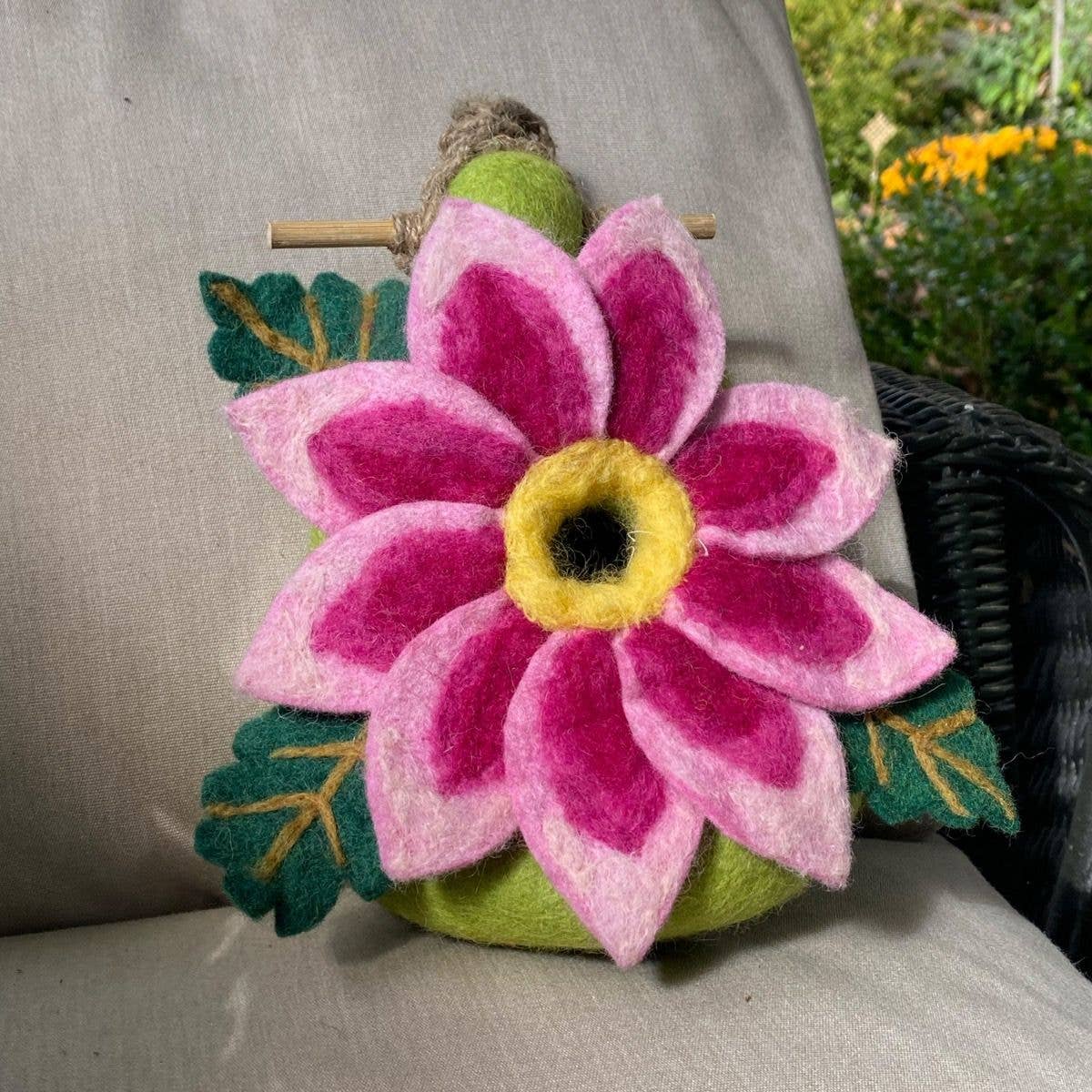 Birdhouse: Dahlia Star