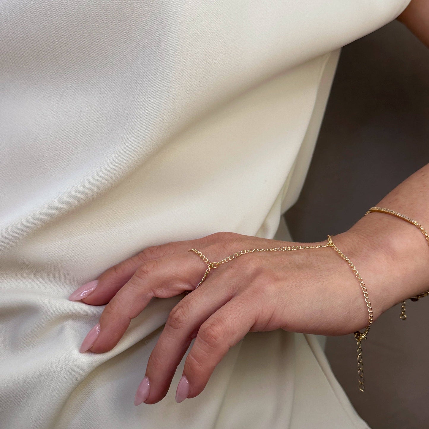 Minimalist Hand Chain
