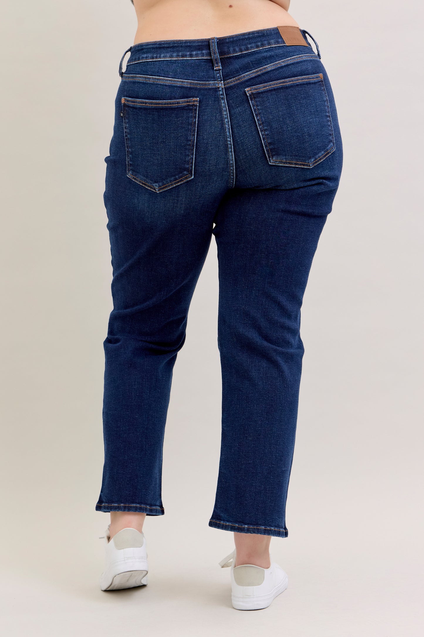 Judy Blue Mid-Rise 30” Straight Denim