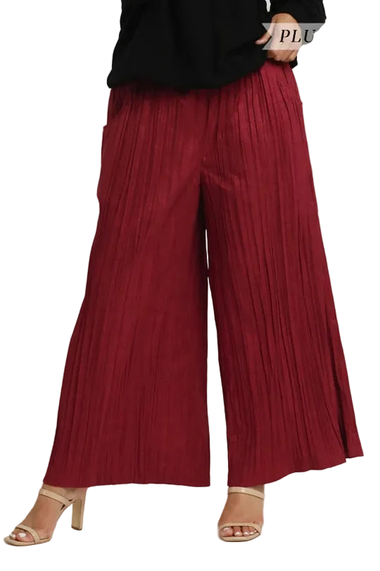 Pleated Pant in Merlot