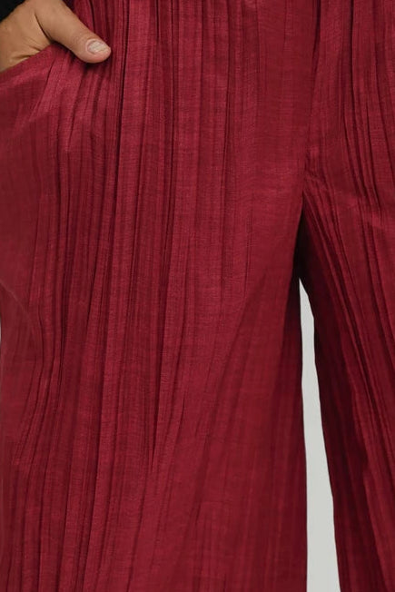 Pleated Pant in Merlot