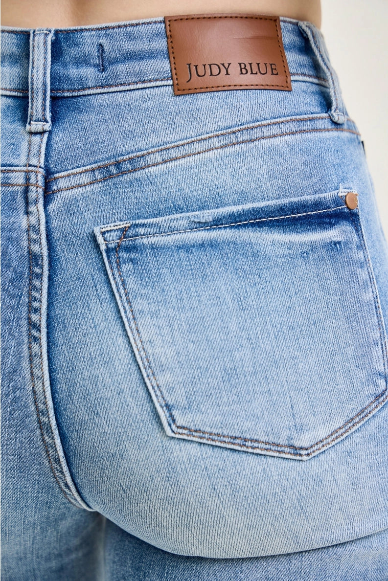 Judy Blue Contrast Wash Straight Denim