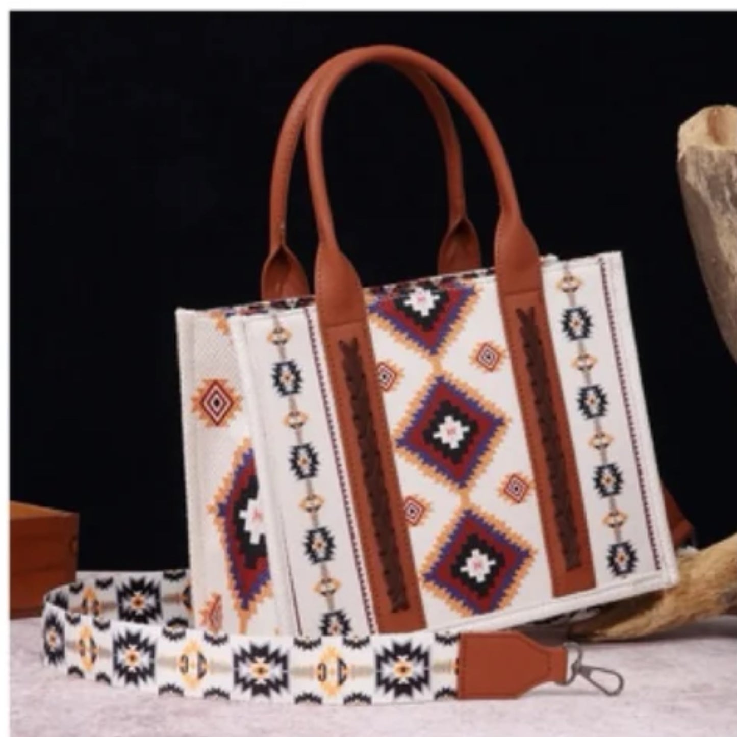 Arizona Tote Bag in Large White